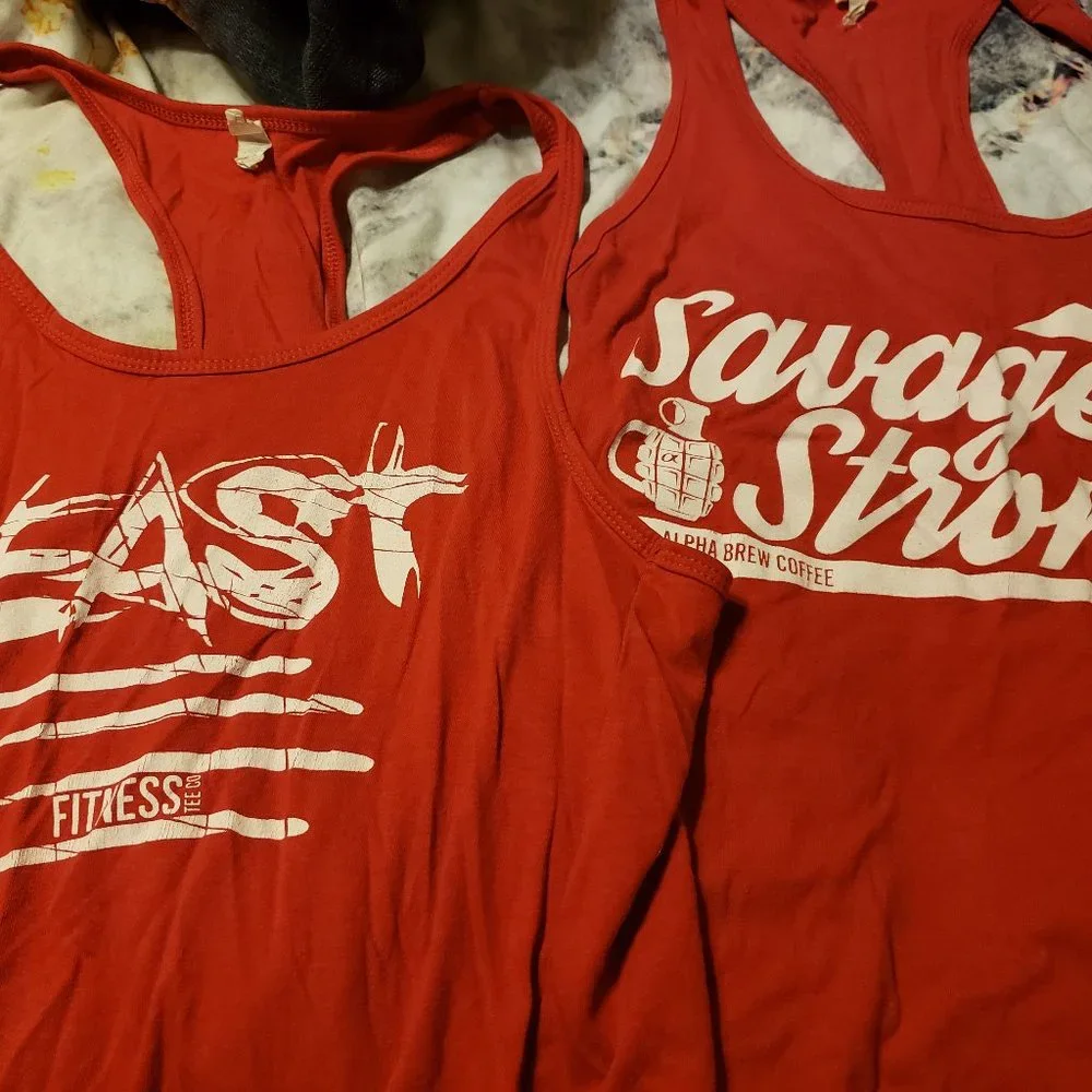 Workout tanks - Picture 1 of 3